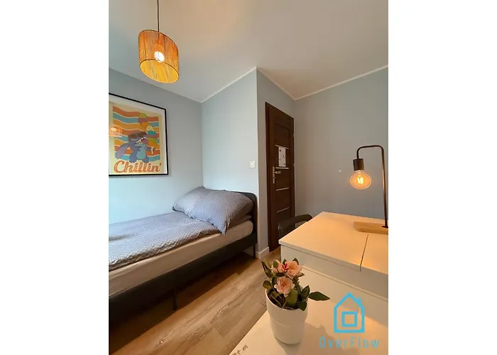 Homestay Stitch 10 Min To Old Town Gdansk,pkp & Shopping Mall